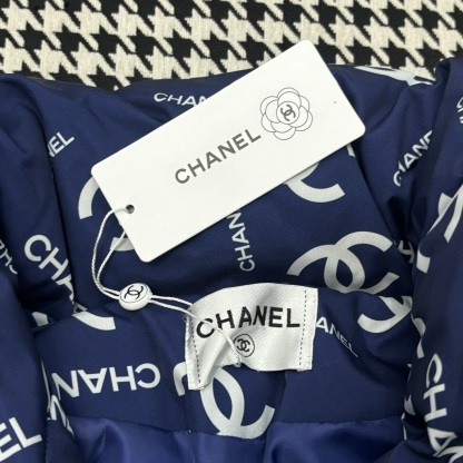 シャネル「Chanel」モノグラム スタンドカラー キルトド コート