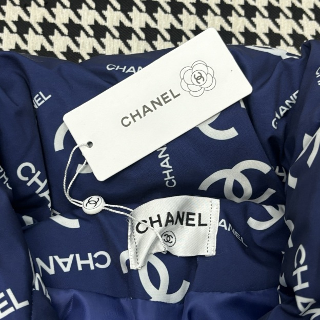シャネル「Chanel」モノグラム スタンドカラー キルトド コート