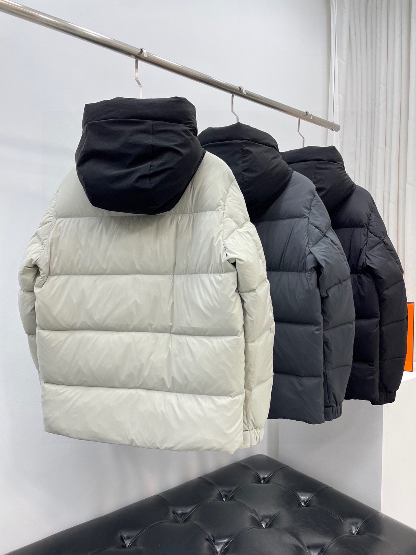 モンクレール「Moncler」パッチワーク フード付きダウンジャケット