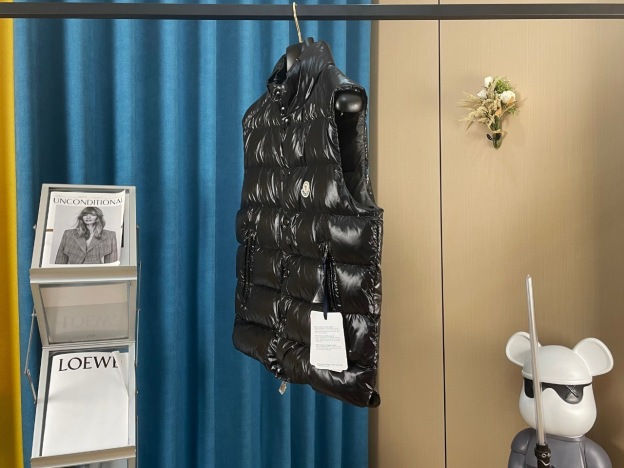 モンクレール「Moncler」Tibb ダウンジャケット