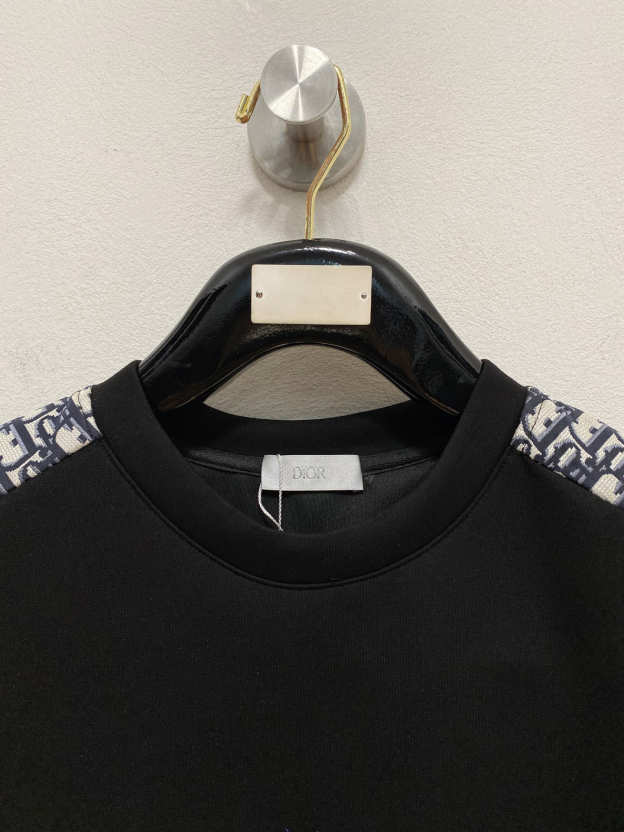 ディオール「Dior」エンブロイダード スウェットシャツ