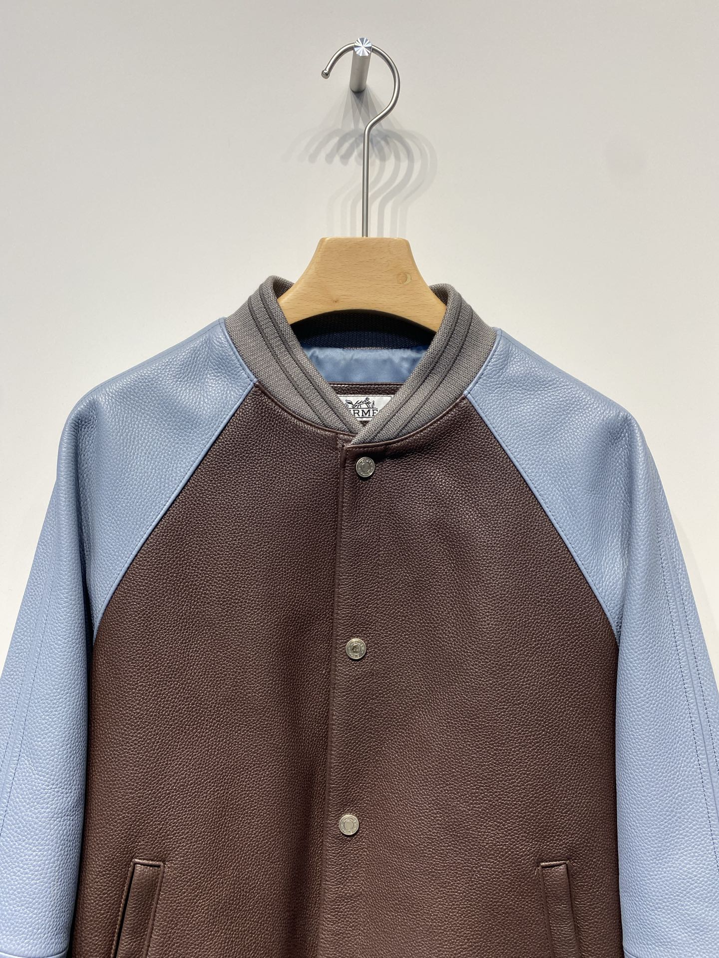 エルメス「Hermès」アーリー オータム ベースボール レザー ジャケット
