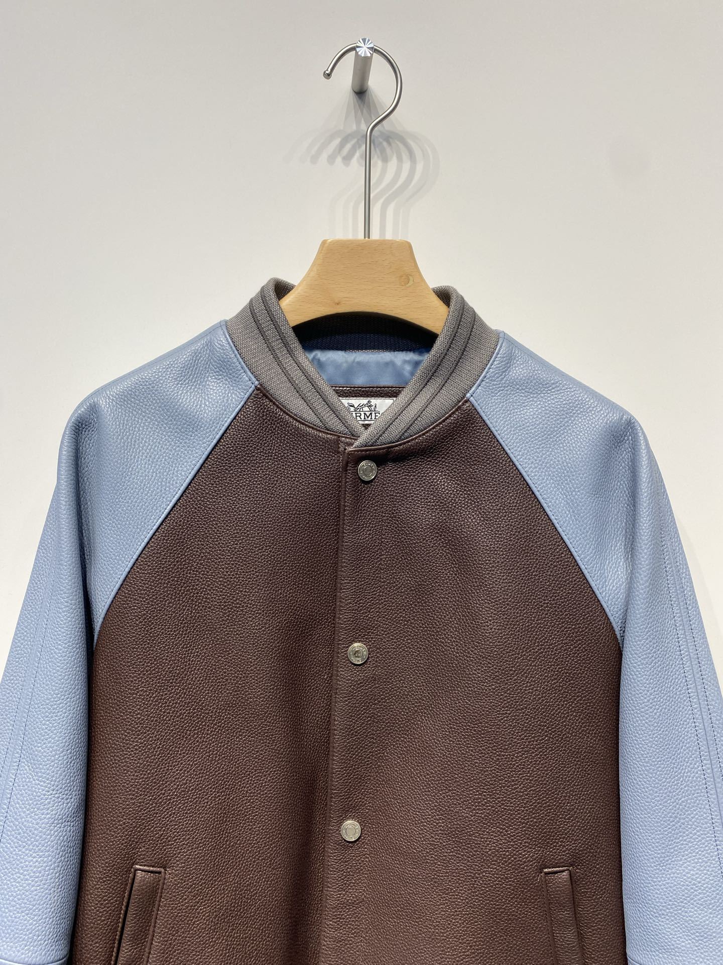 エルメス「Hermès」アーリー オータム ベースボール レザー ジャケット