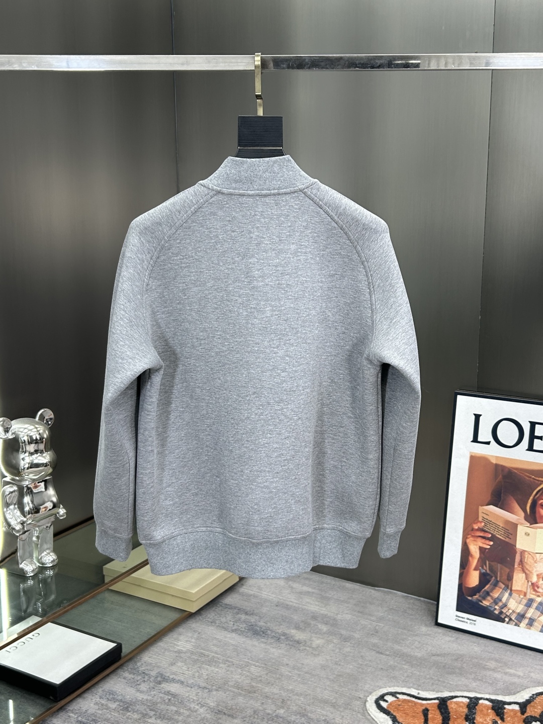 エルメス「Hermès」レザーエンブロイダリー スラウチショルダー ジャケット