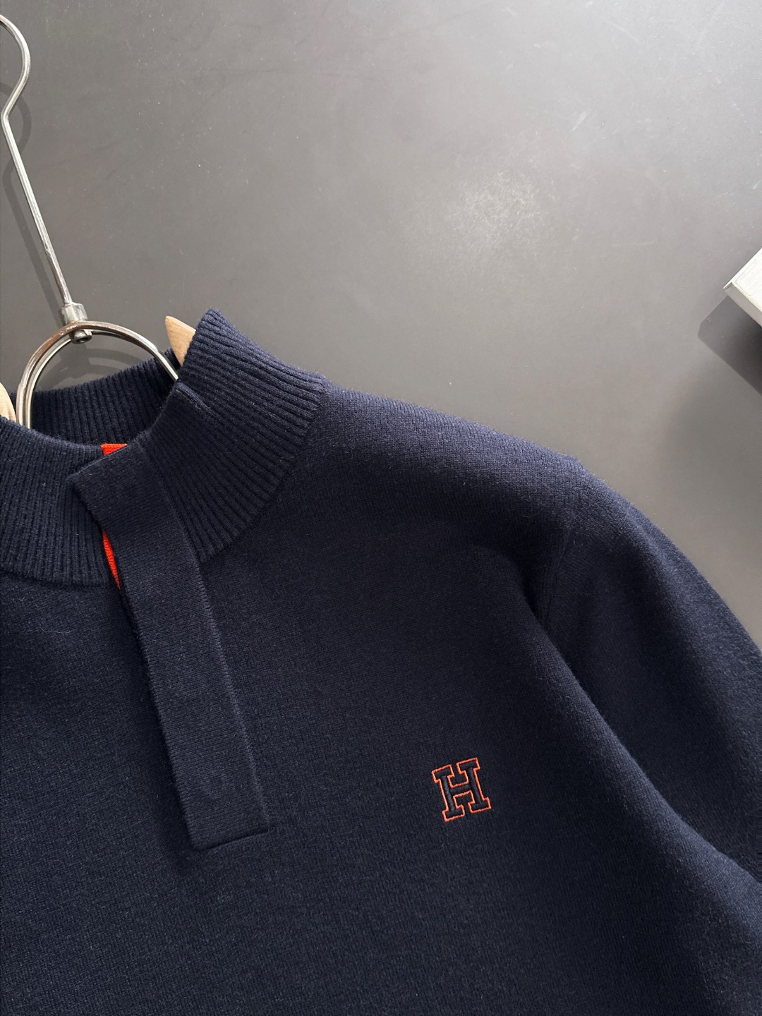 エルメス「Hermès」エンブレム ロゴ ニット セーター