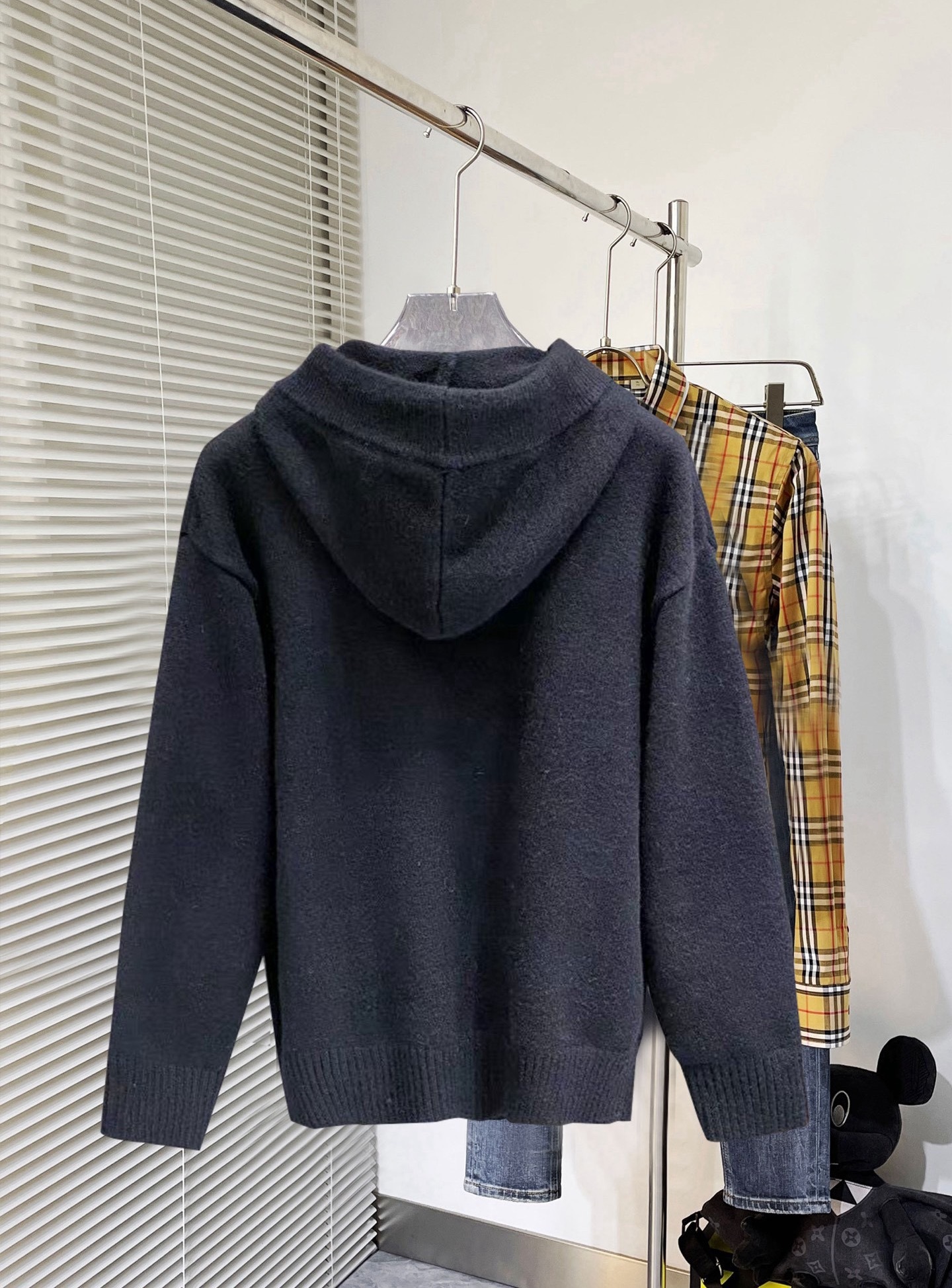 エルメス「Hermès」ロゴ フーディッド ウール ニット