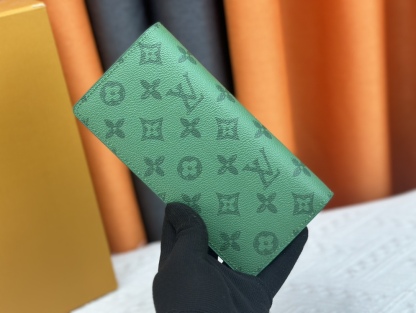 ルイ・ヴィトン「Louis Vuitton」LV エブリデイのポルトフォイユ･ブラザ