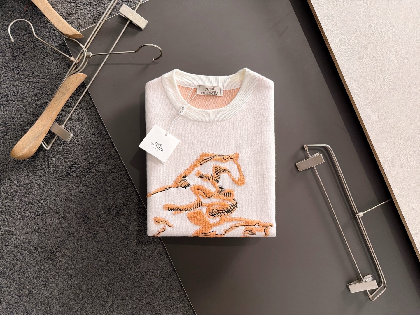 エルメス「Hermès」オレンジ ペガサス ジャカード ニット