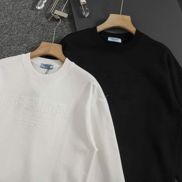 プラダ「Prada」ユニセックス クルーネック スウェットシャツ