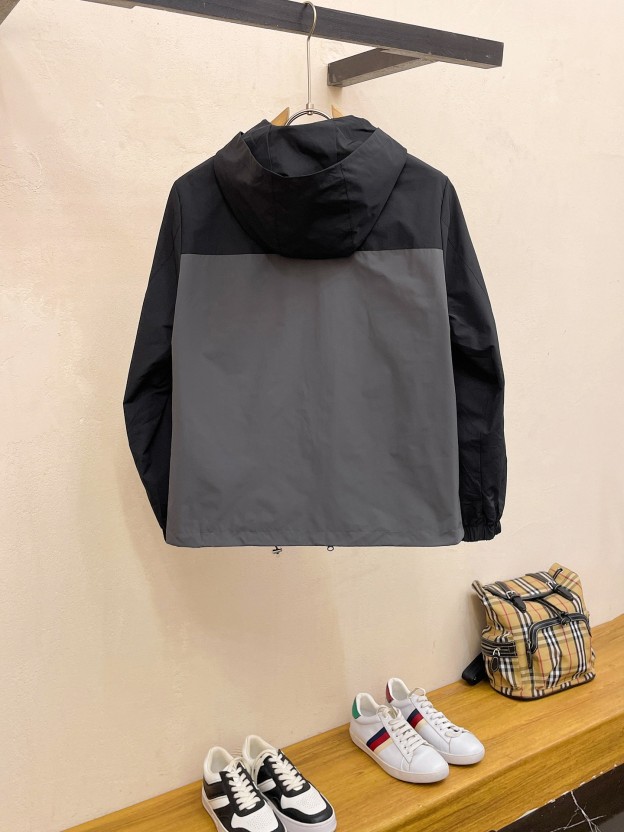 プラダ「Prada」テクニカル ジャケット