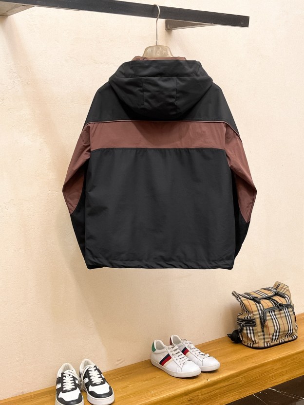 プラダ「Prada」テクニカル ジャケット