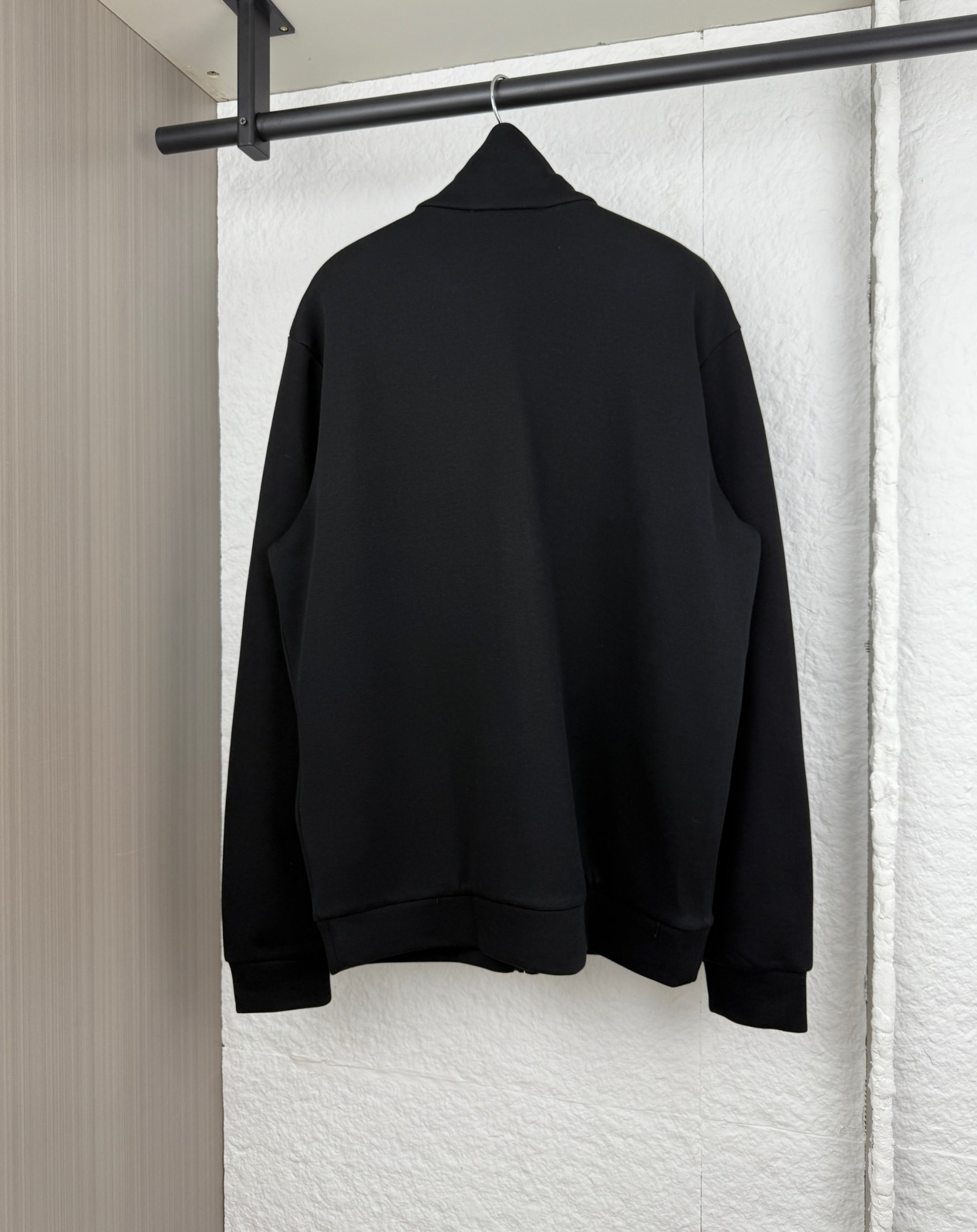 プラダ「Prada」テクニカル ジャケット