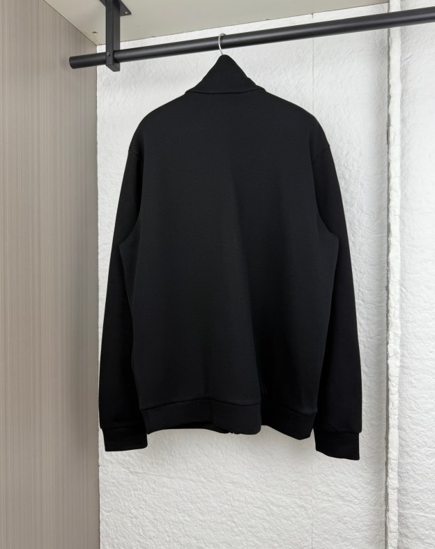 プラダ「Prada」テクニカル ジャケット