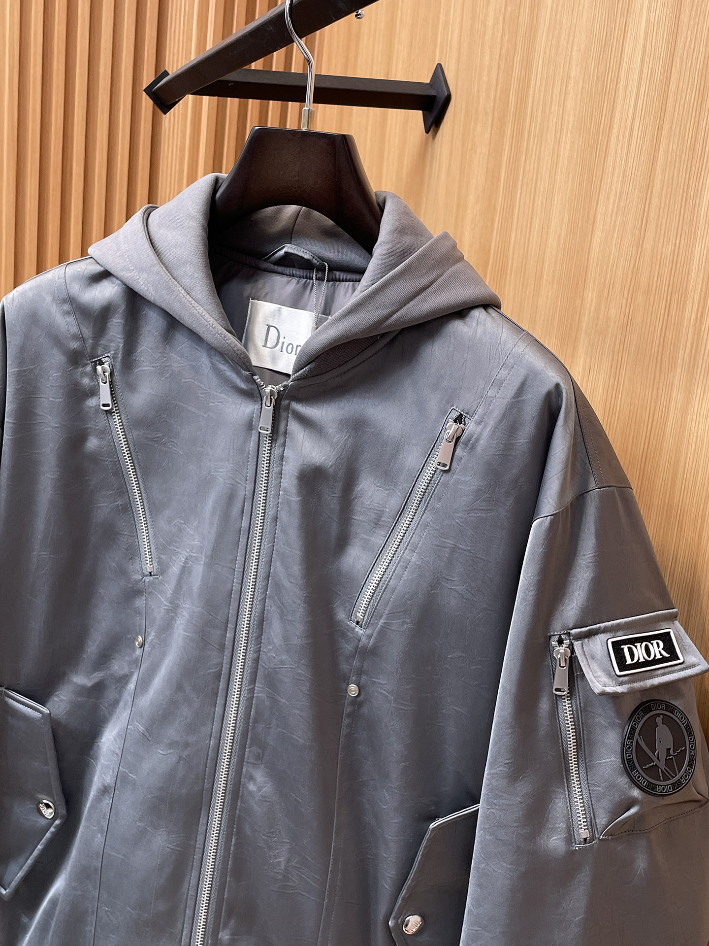 ディオール「Dior」テクニカル ジャカード ダウン ジャケット