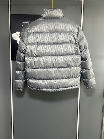 ディオール「Dior」オブリーク キルト ダウン ジャケット