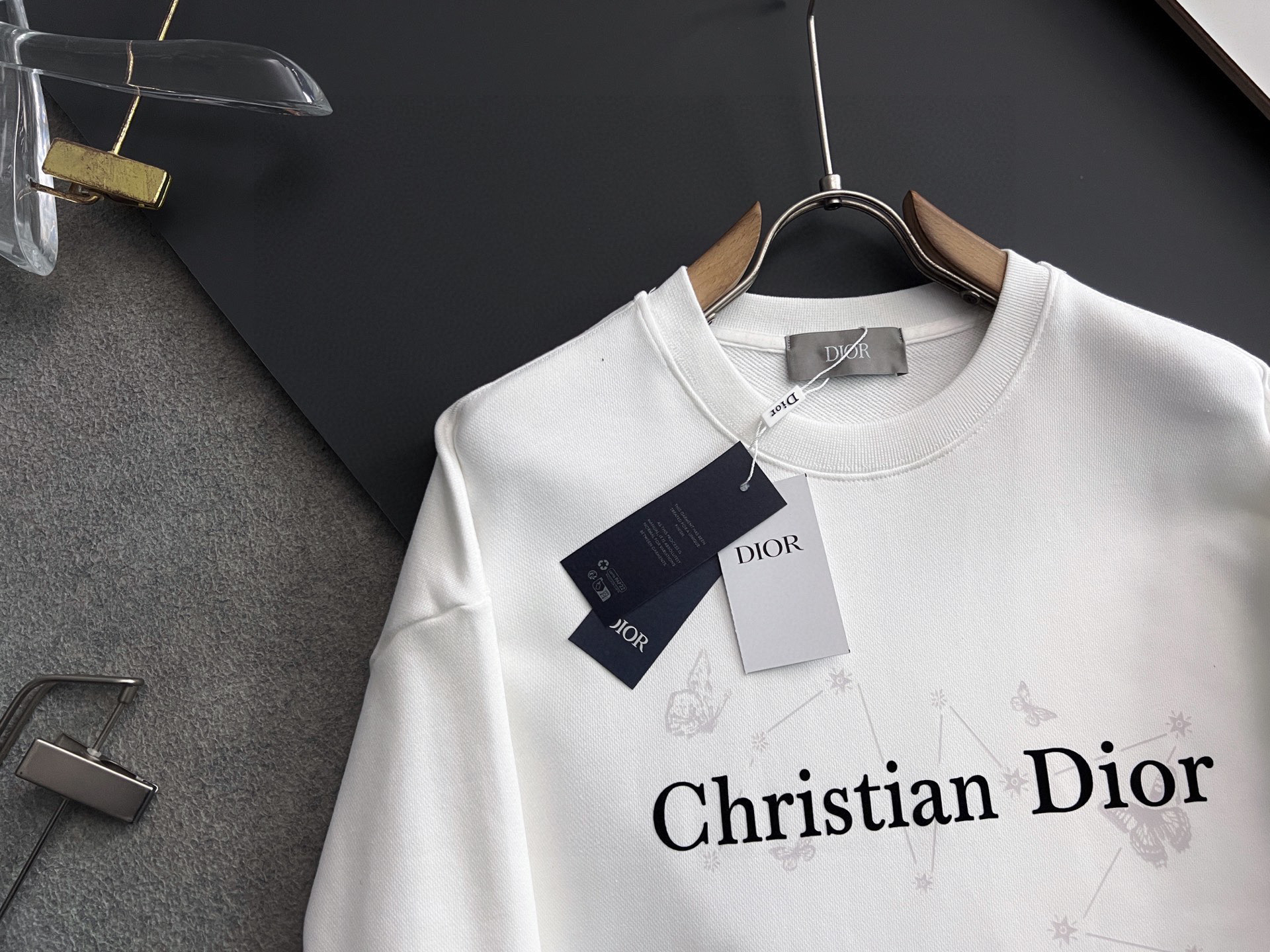 ディオール「Dior」エッセンシャルス ウェア フードなしスウェットシャツ