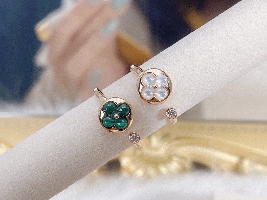 ルイ・ヴィトン「Louis Vuitton」COLOR BLOSSOM MINI STAR リング 