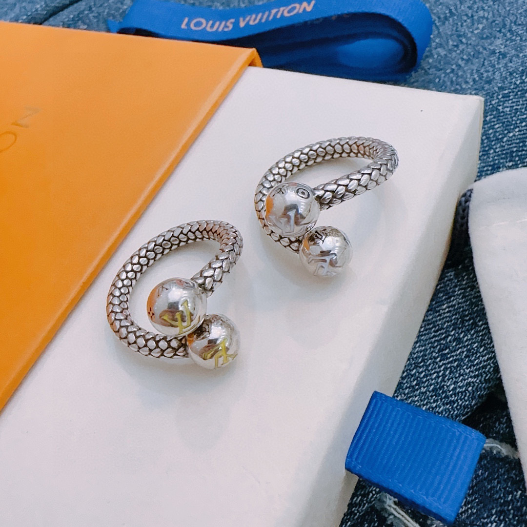 ルイ・ヴィトン「Louis Vuitton」Le Damier de Louis Vuittonリング