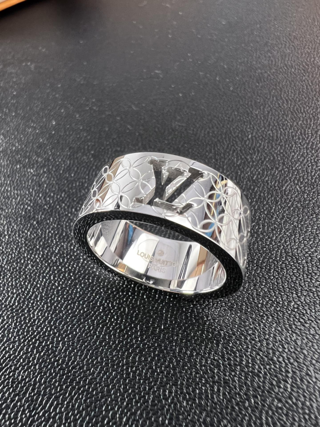 ルイ・ヴィトン「Louis Vuitton」Mosaic Thin リング