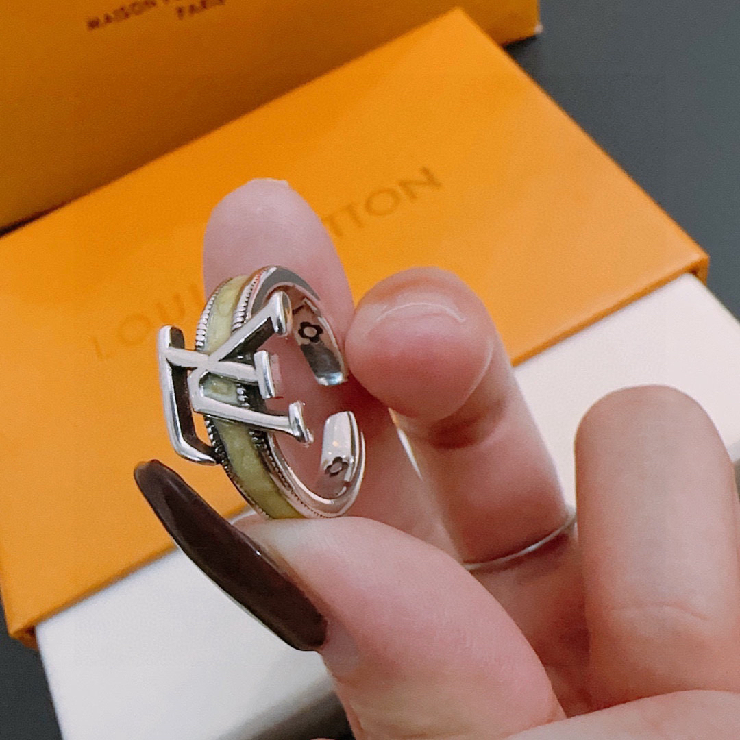 ルイ・ヴィトン「Louis Vuitton」Heritage リング