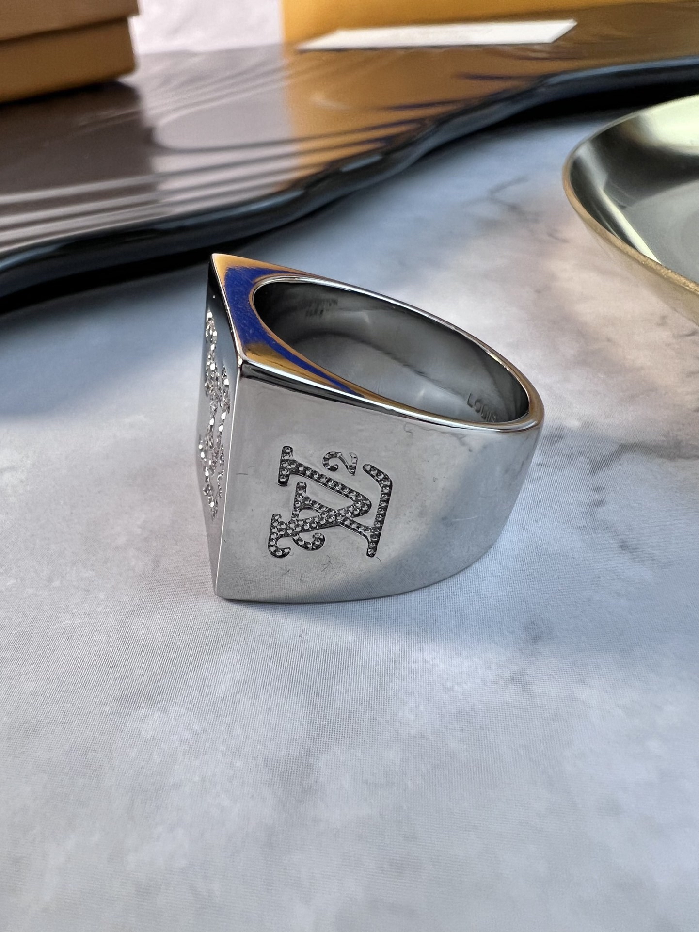 ルイ・ヴィトン「Louis Vuitton」Mosaic リング