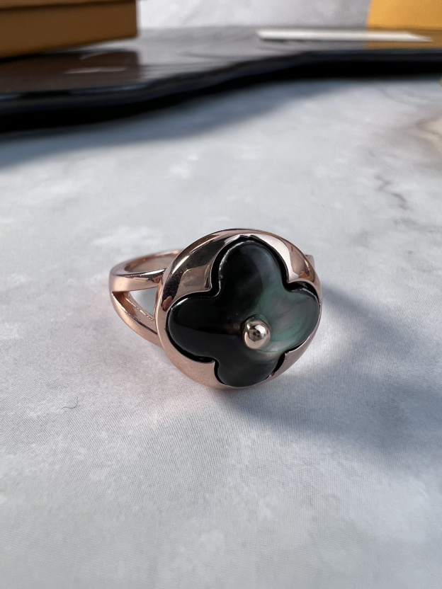 ルイ・ヴィトン「Louis Vuitton」Color Blossom リング