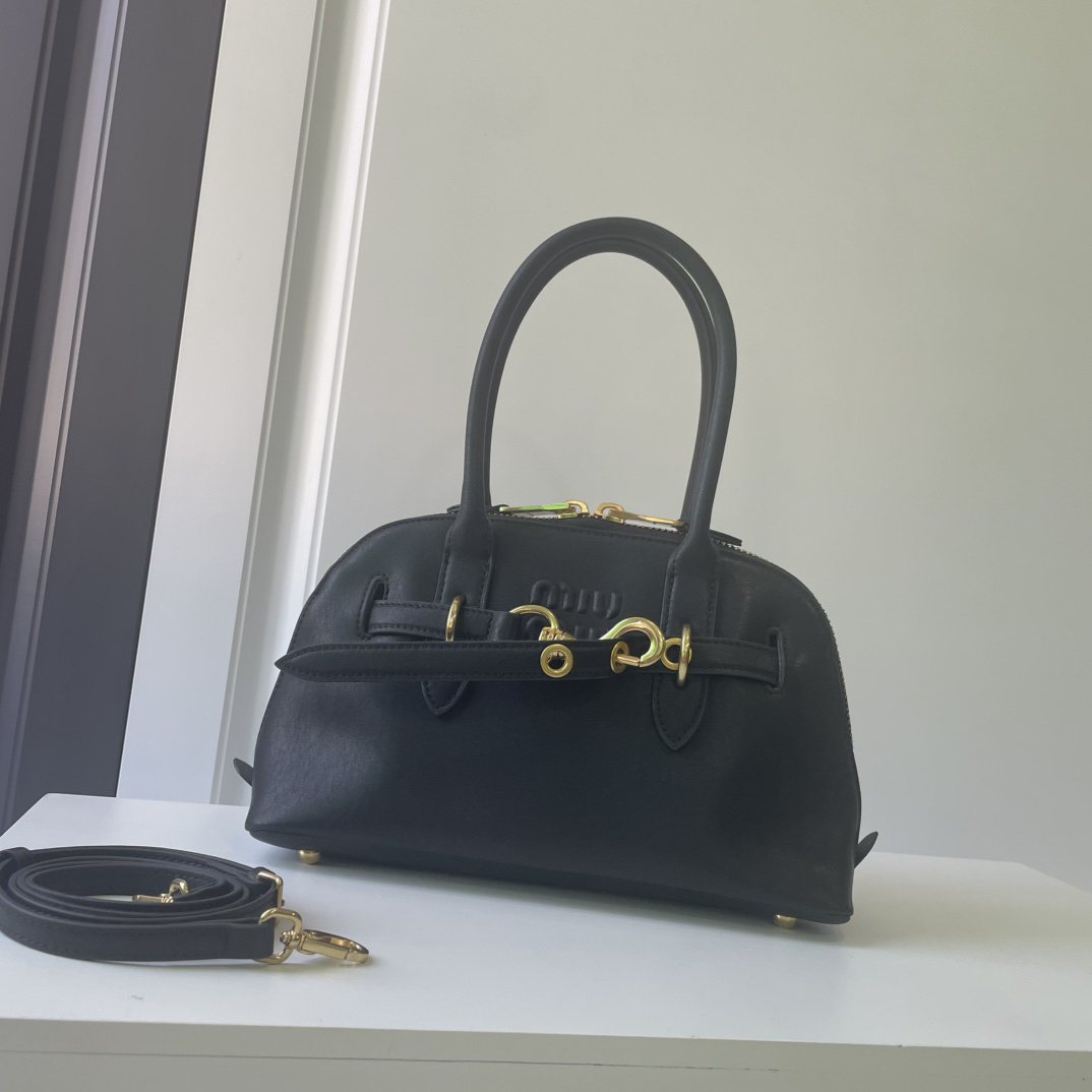 ミュウミュウ「Miu Miu」Matelassé Bowling Tote Bag