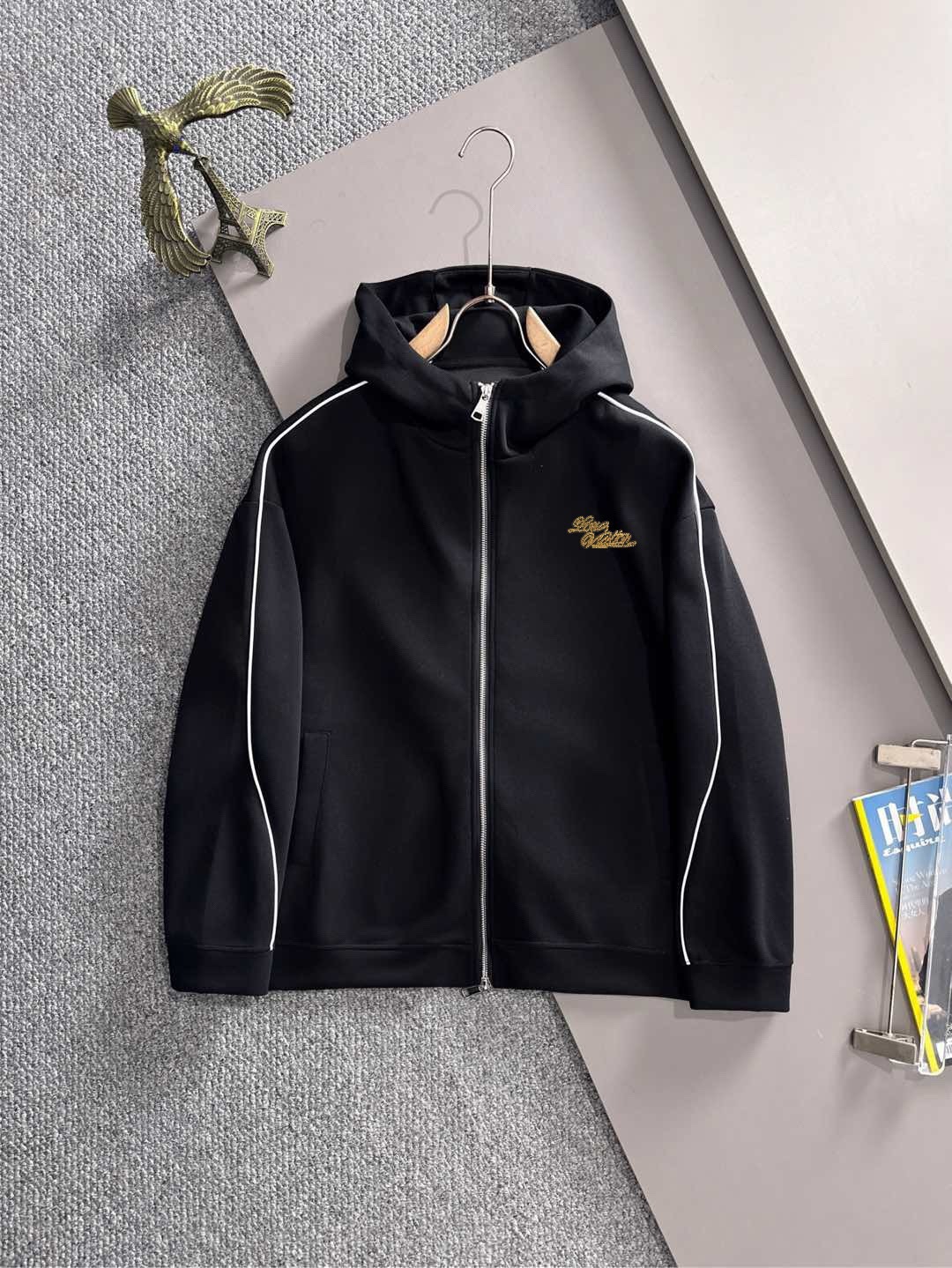 ルイ・ヴィトン「Louis Vuitton」2025 秋冬コレクション トレーナーセットアップ 