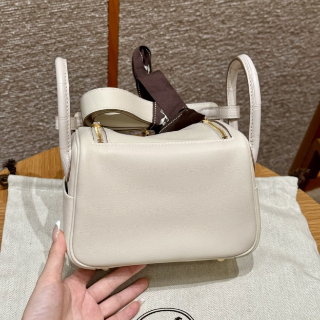 エルメス「Hermès」ミニ リンディ ショルダーバッグ 