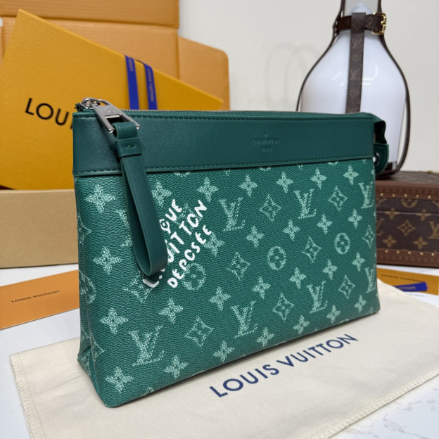 ルイ・ヴィトン「Louis Vuitton」ポシェット ボヤージュ スープル クラッチバッグ