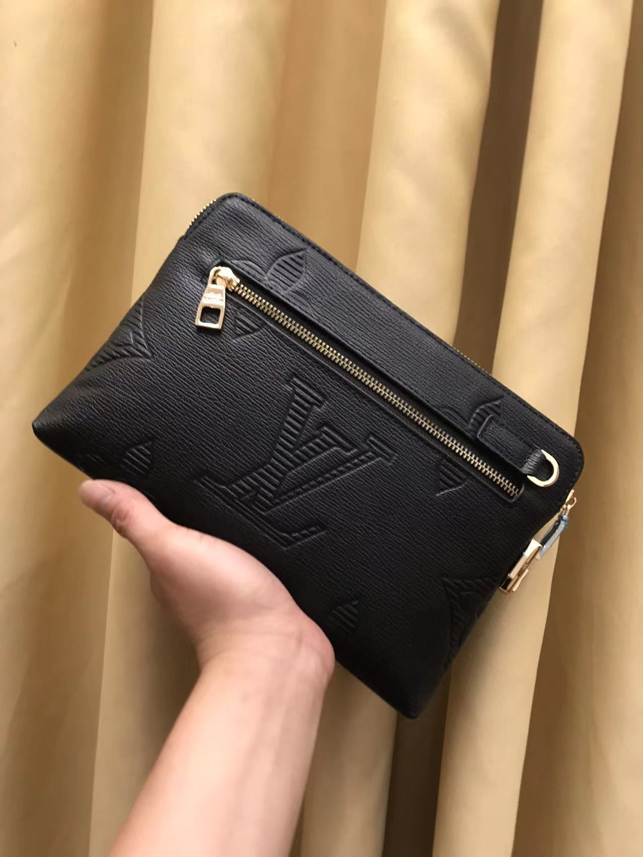 ルイ・ヴィトン「Louis Vuitton」Monogram クラッチバッグ