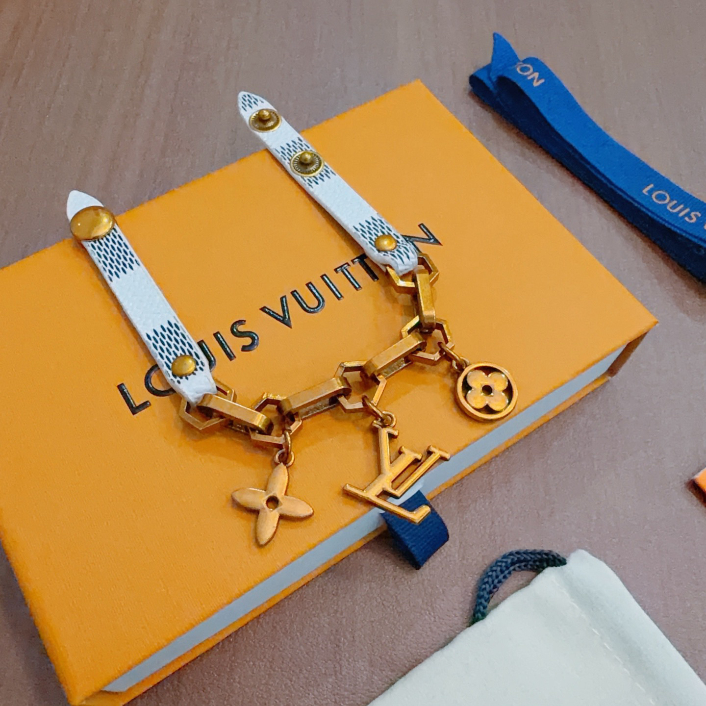 ルイ・ヴィトン「Louis Vuitton」モノグラムキャンバス メタル ブラスレット