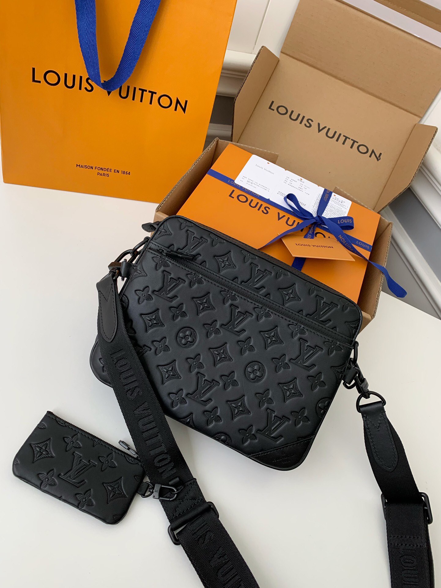 ルイ・ヴィトン「Louis Vuitton」モノグラム シャドウ トリオ メッセンジャー ショルダーバッグ