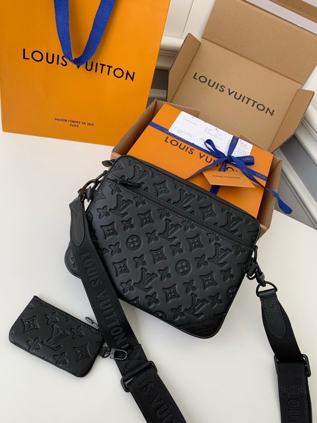 ルイ・ヴィトン「Louis Vuitton」モノグラム シャドウ トリオ メッセンジャー ショルダーバッグ
