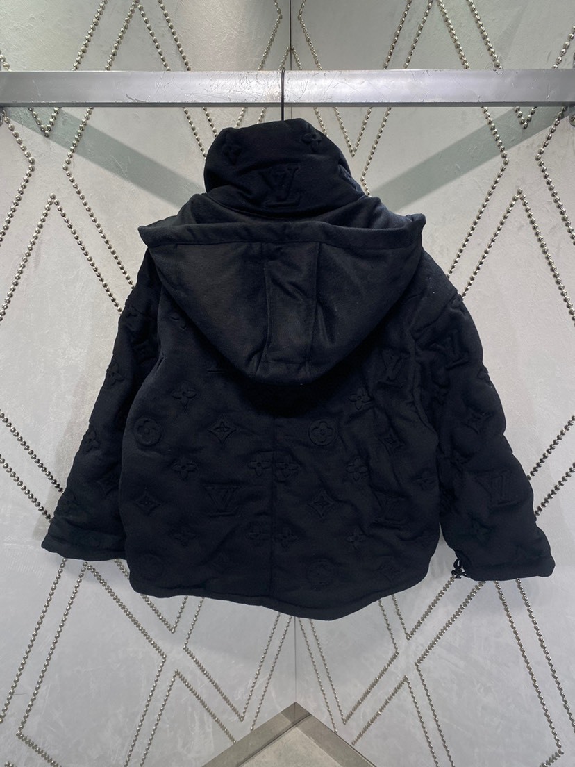 ルイ・ヴィトン「Louis Vuitton」ドゥ-マイユ エンボス加工 ダウンジャケット