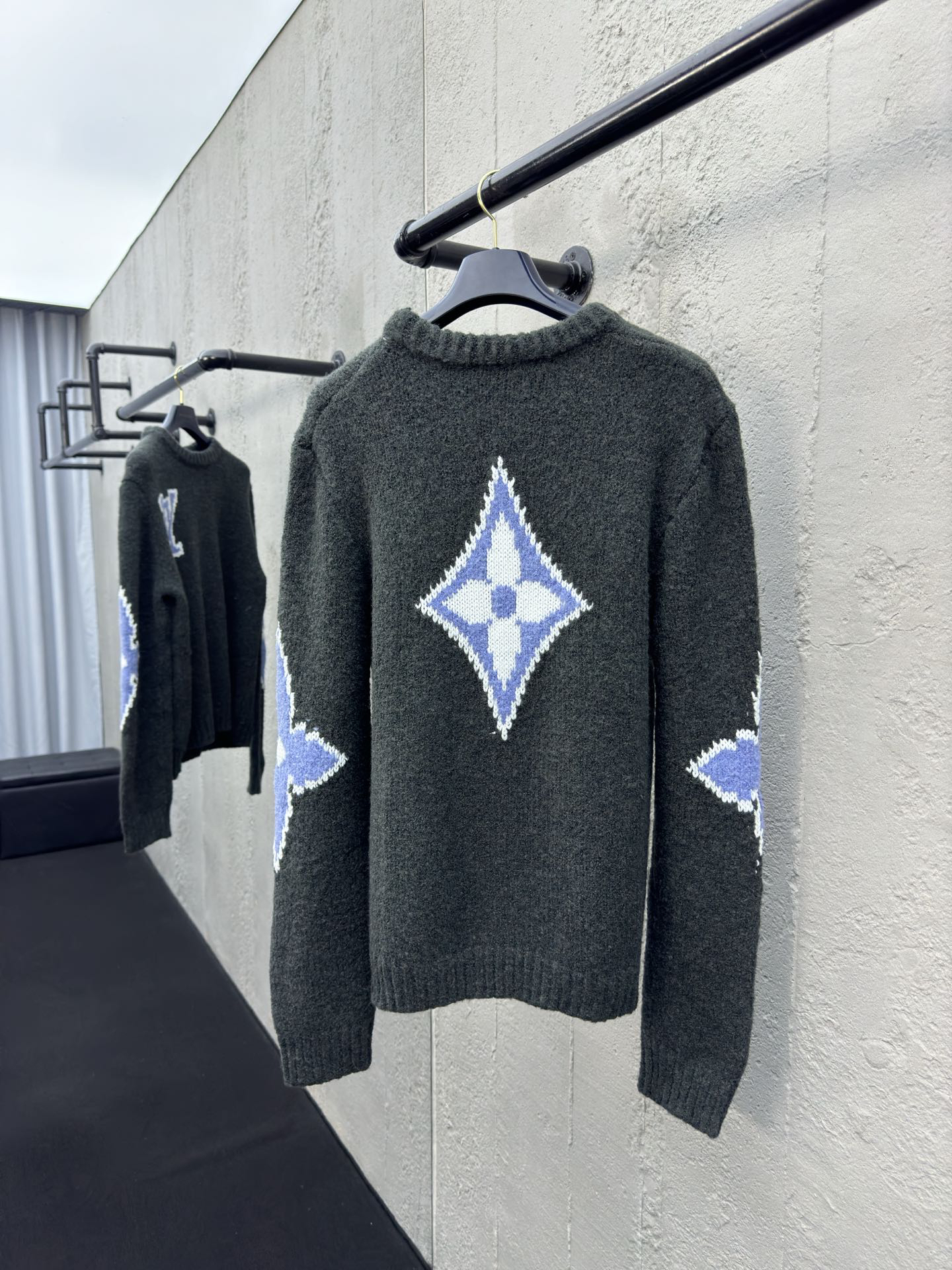 ルイ・ヴィトン「Louis Vuitton」クローバーモチーフ ニットセーター