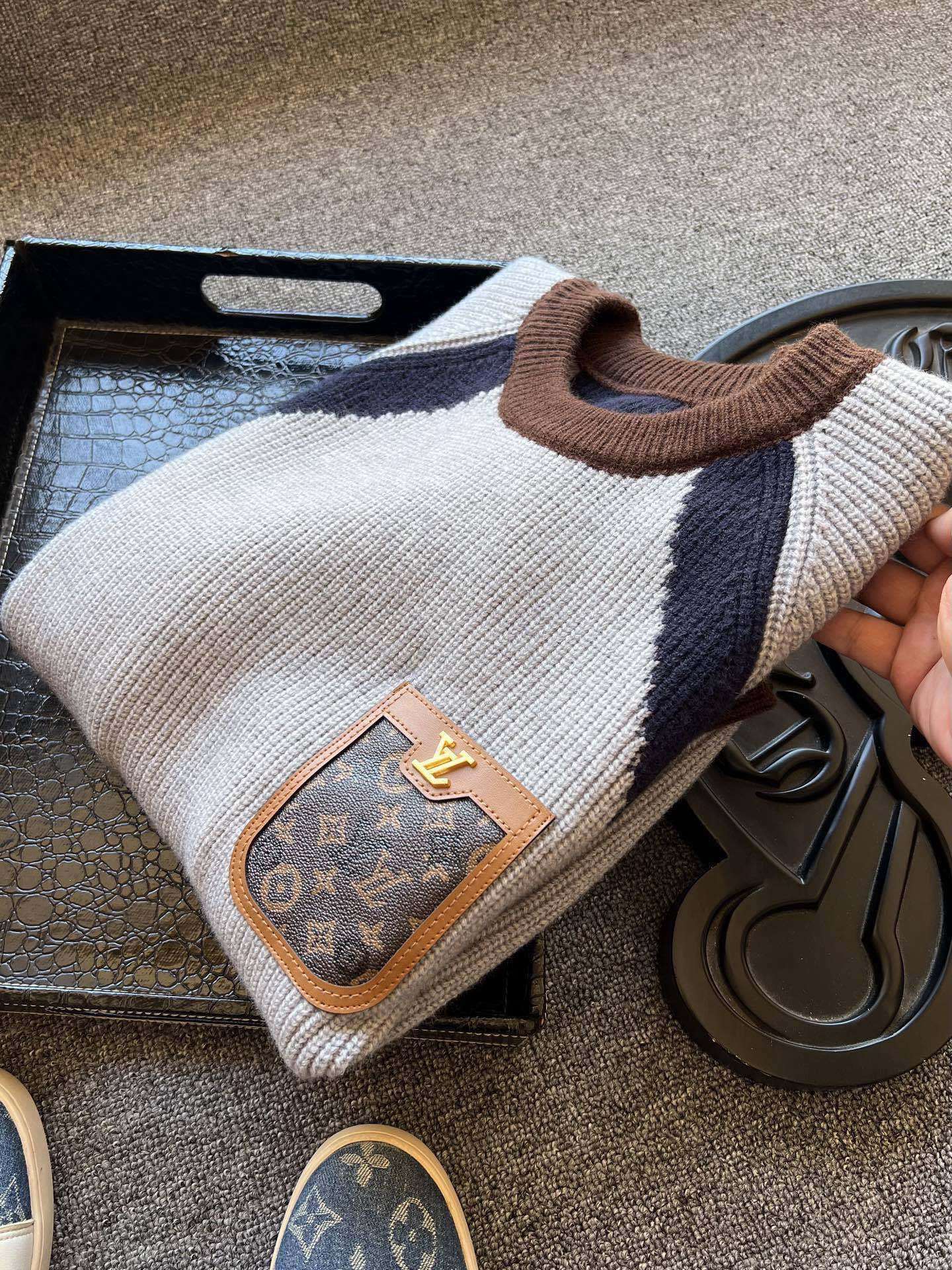 ルイ・ヴィトン「Louis Vuitton」メリノウール カラーストライプ セーター
