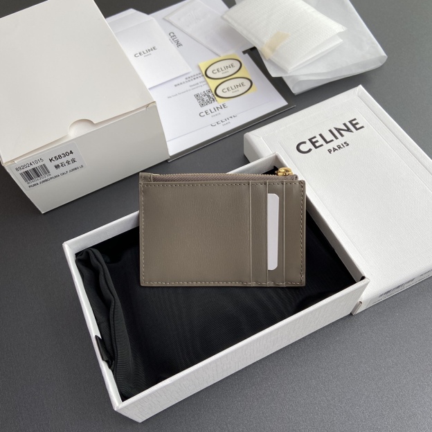 セリーヌ「Celine」トリオンフレザーカードホルダー