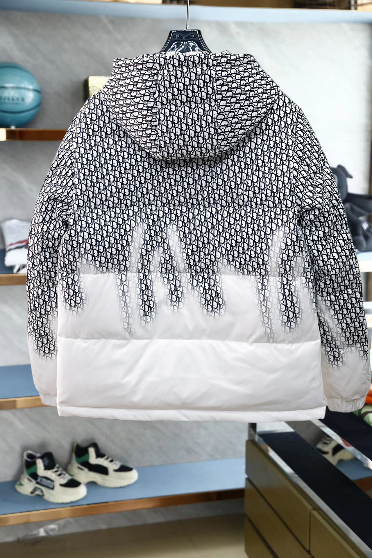 ディオール「Dior」ダウンジャケット