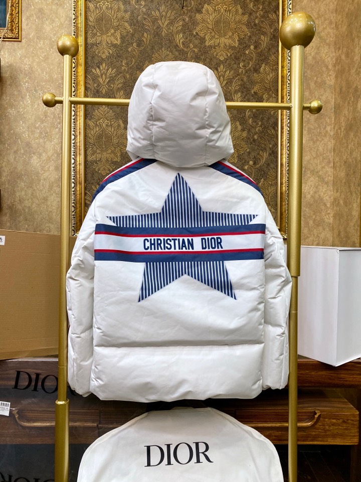 ディオール「Dior」ダウンジャケット