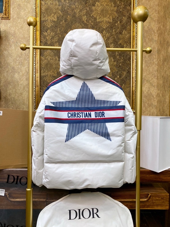 ディオール「Dior」ダウンジャケット