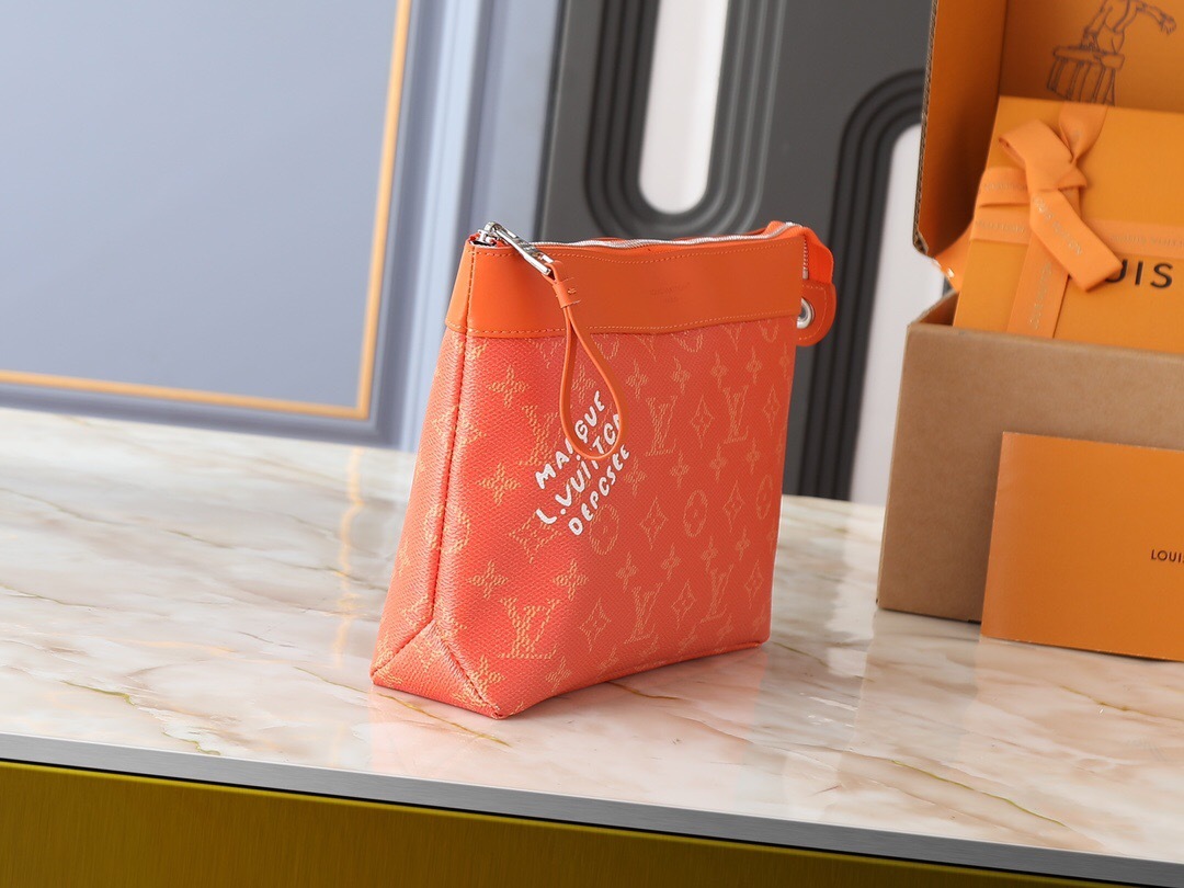 ルイ・ヴィトン「Louis Vuitton」ポシェット･ヴォワヤージュ スープル