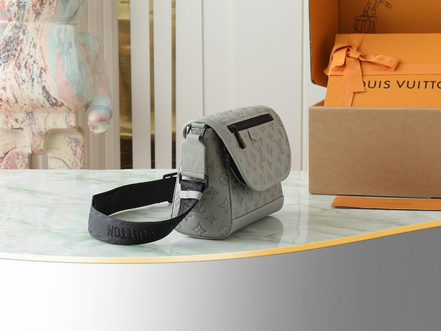 ルイ・ヴィトン「Louis Vuitton」スタイリッシュ メッセンジャーバッグ