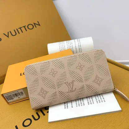 ルイ・ヴィトン「Louis Vuitton」新作 日本限定 ジッピー･ウォレット
