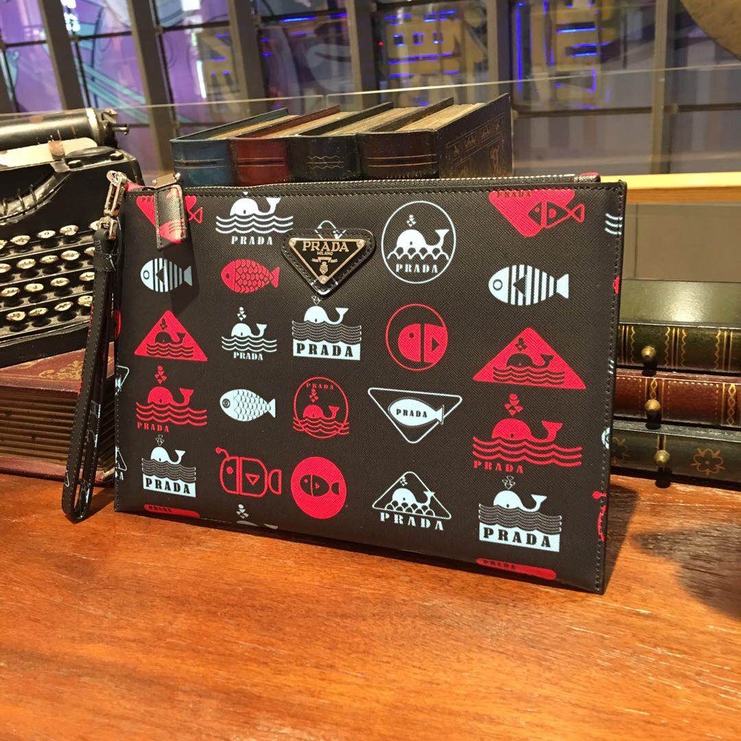 プラダ「Prada」2025春夏 リミテッドコレクション レザーポシェット ハンドバッグ