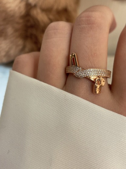 エルメス「Hermès」アイコニック＆クラシック リング コレクション