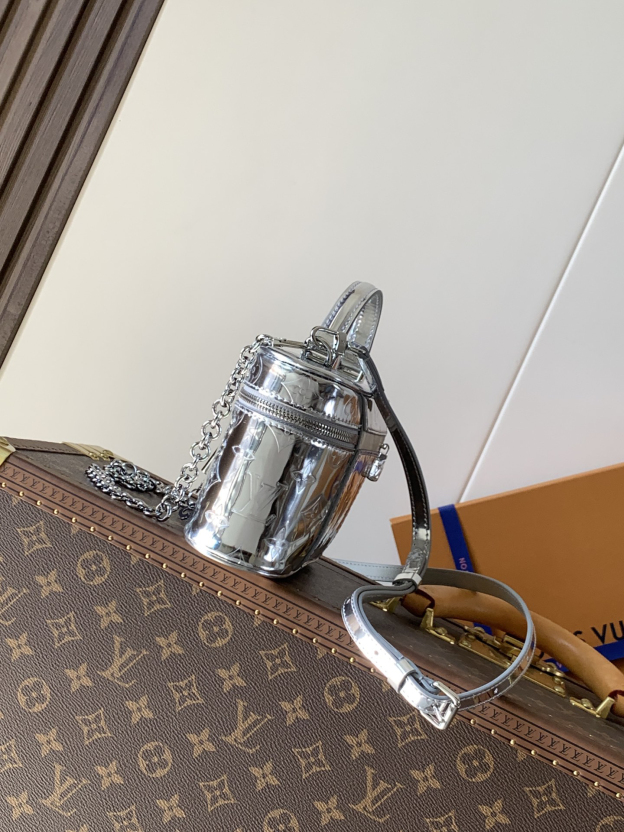 ルイ・ヴィトン「Louis Vuitton」Vanity Chain Pouch ハンドバッグ