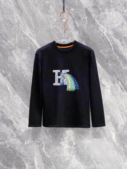 エルメス「Hermès」刺繍Tシャツ