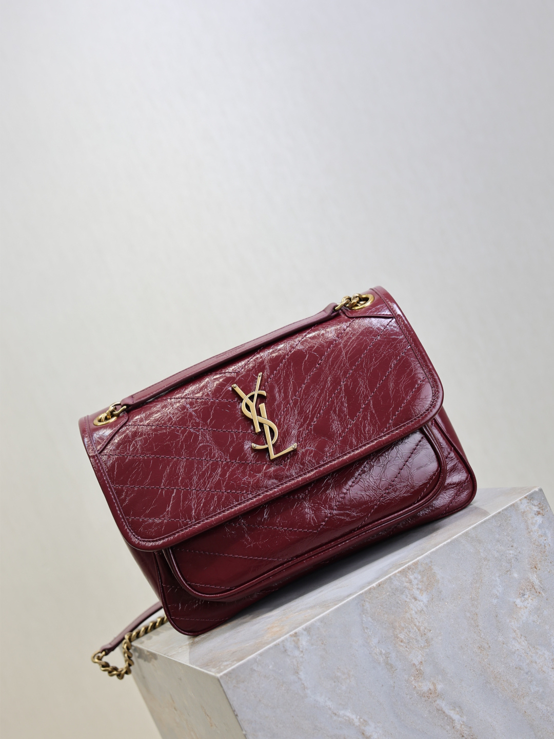 2026サンローラン「Saint Laurent NIKI ミディアム ヴィンテージレザー ハンドバッグ