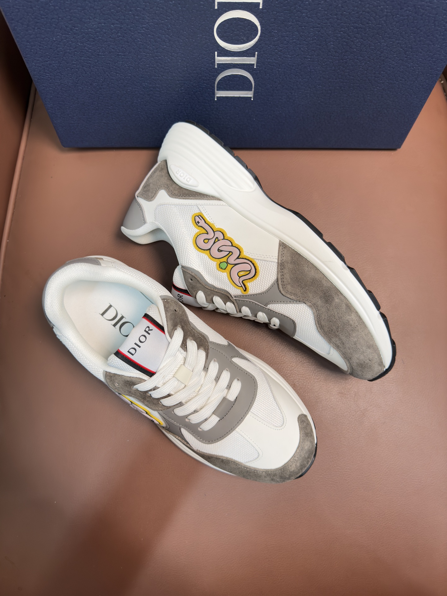 ディオール「Dior」x KAWS スネークイヤー コレクション B35 NXXT メンズ スニーカー